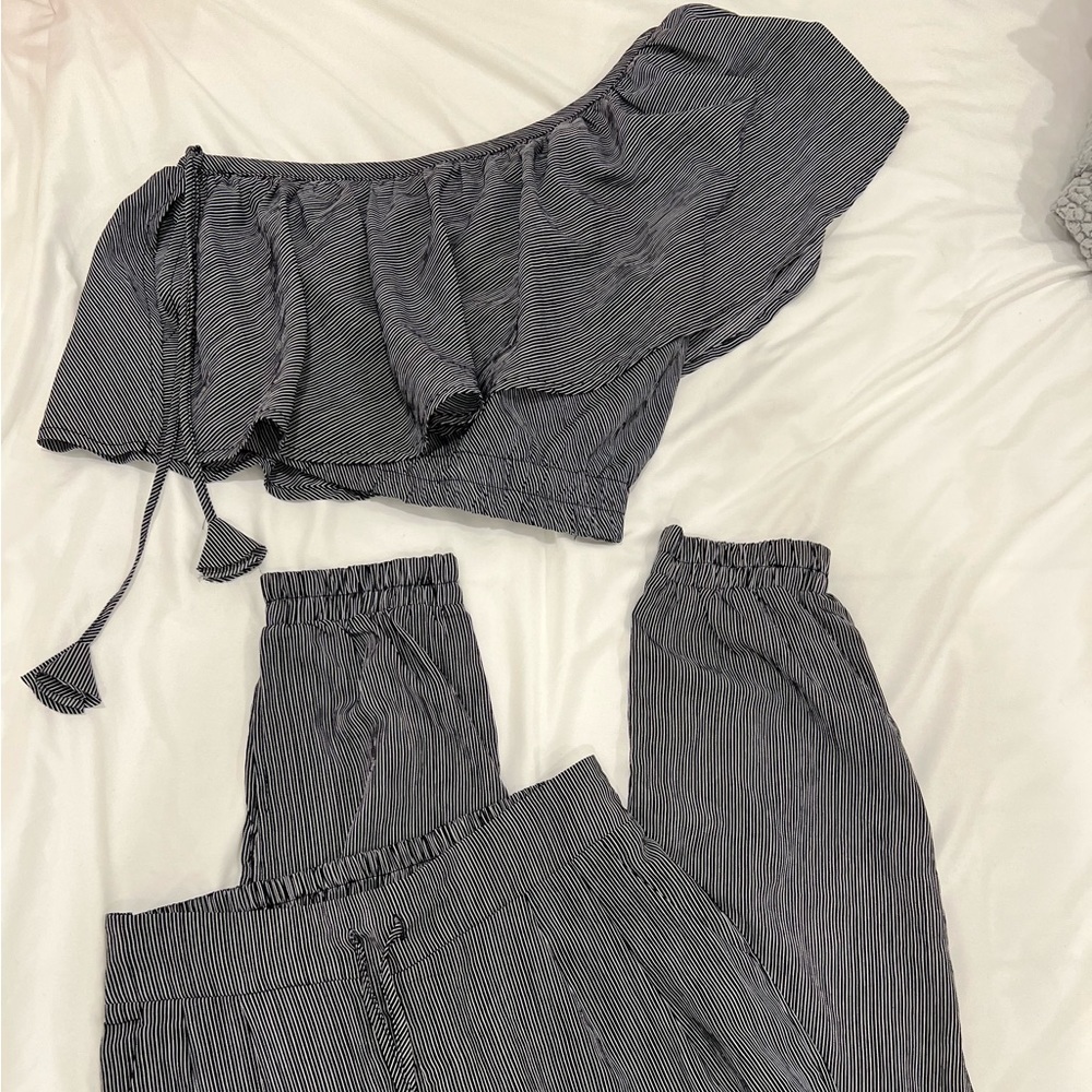 Dress Forum 2-Piece Set